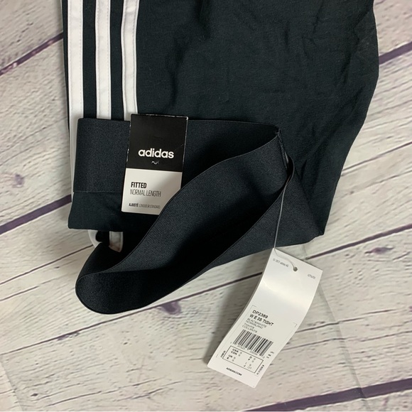 New Adidas Leggings - Picture 2 of 2
